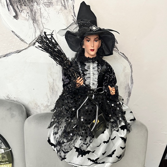 Halloween glam witch - Picture 3 of 5